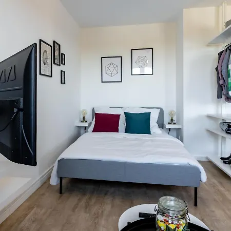 Marvlex #1 - Mit Wifi Und Netflix Lejlighed